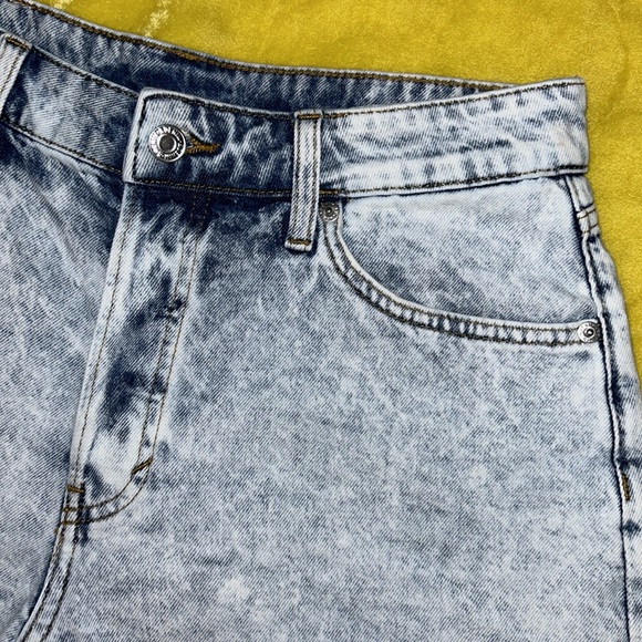 & Denim Short Cheeky Size 10 Curvy Fit Jean Shorts - Picture 3 of 14